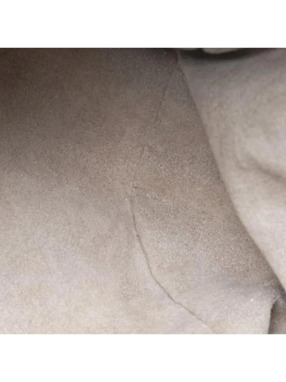 Louis Vuitton authenticity odor